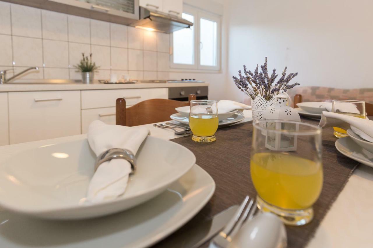Cozy Apartment Josipa Привлака Экстерьер фото