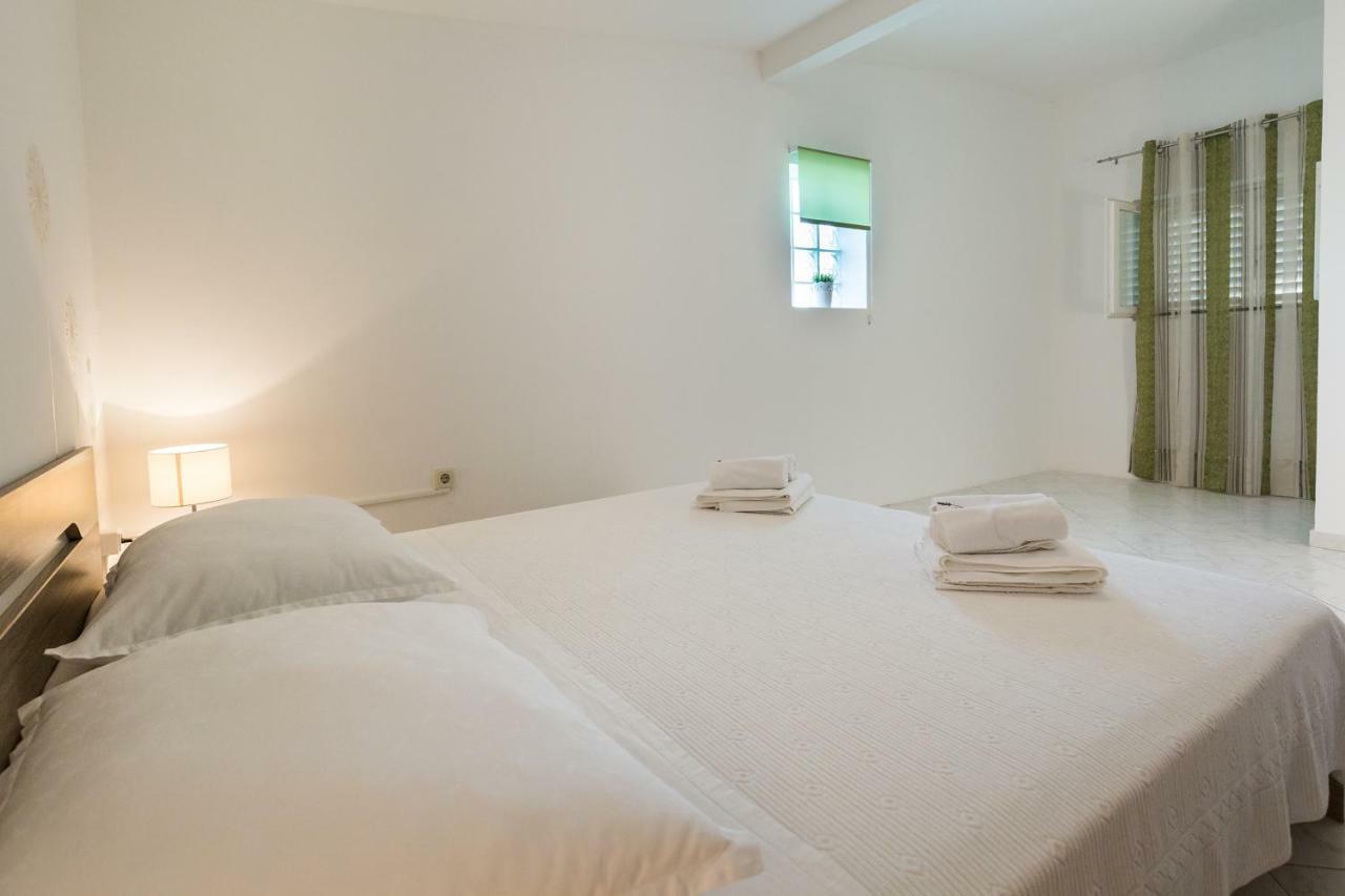 Cozy Apartment Josipa Привлака Экстерьер фото