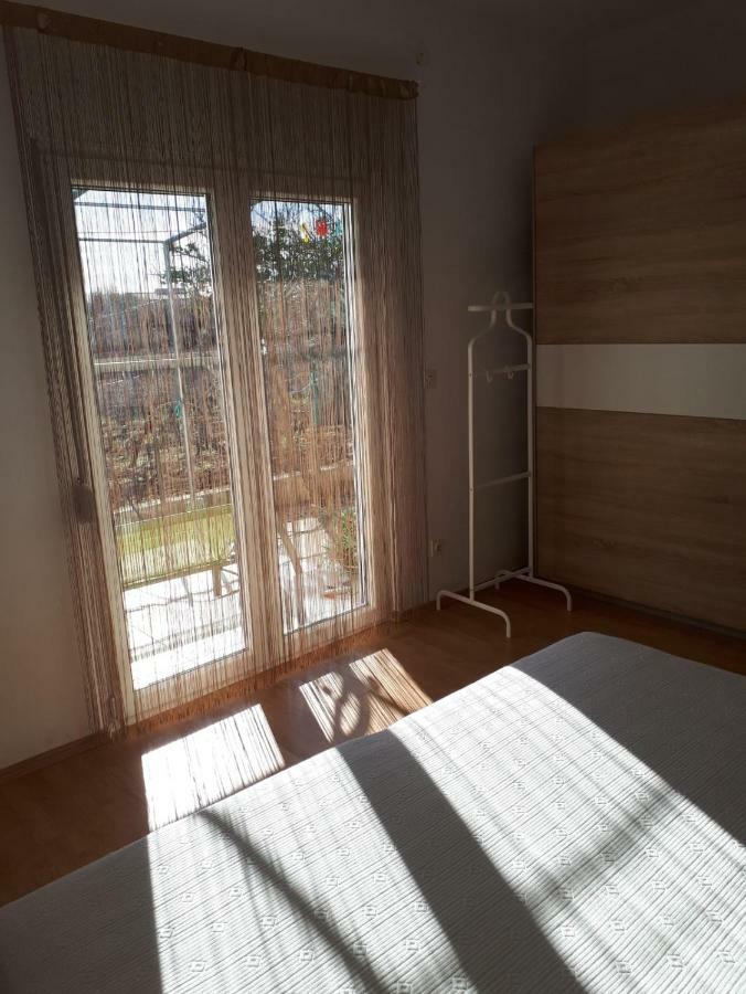 Cozy Apartment Josipa Привлака Экстерьер фото