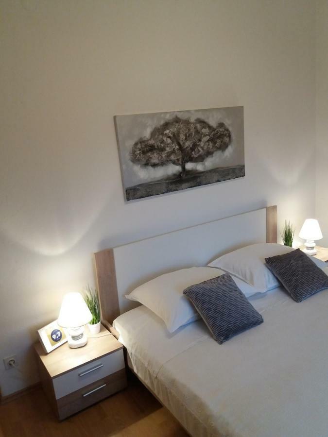 Cozy Apartment Josipa Привлака Экстерьер фото